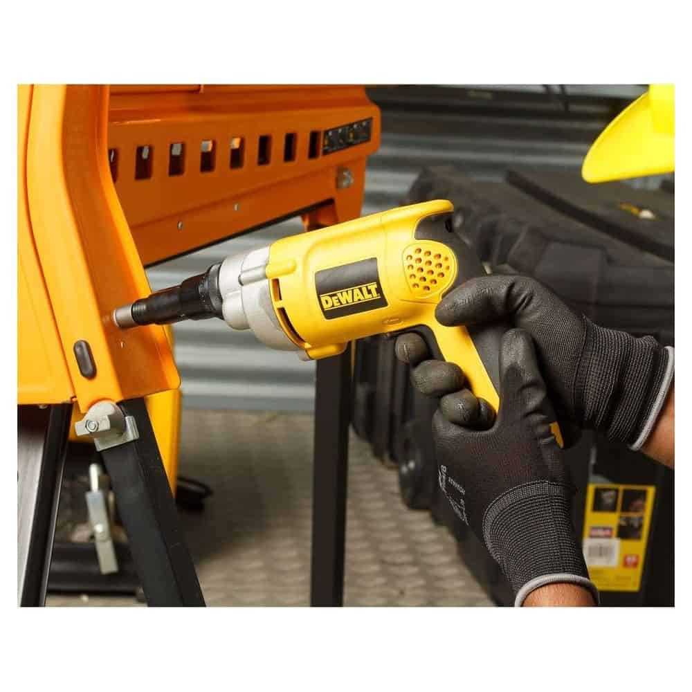 Dewalt 220V Electric Versaclutch Screwdriver, 6.3mm, 540W, 1000 RPM, 26 Nm, Variable Torque Control