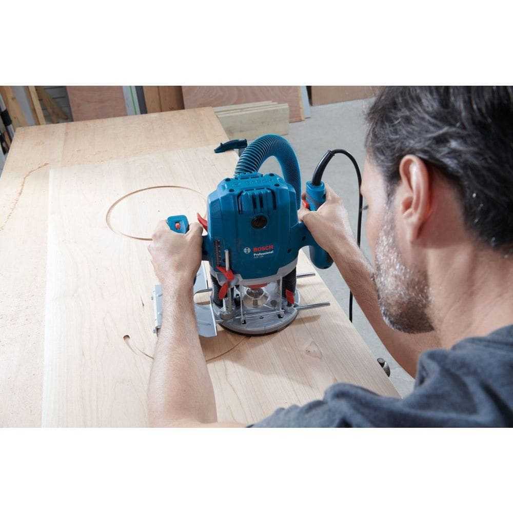 Bosch GOF 130