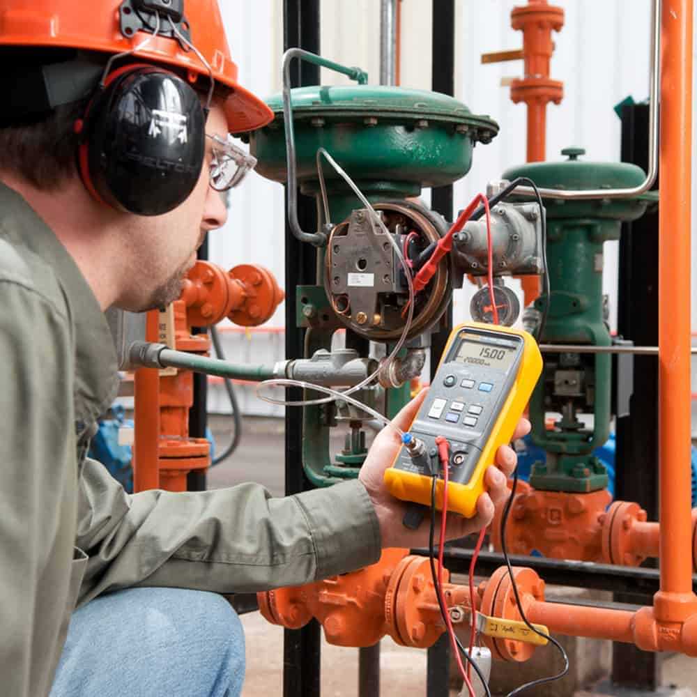 Fluke Electric Pressure Calibrator, -12 to 30 PSI, -850 mBar to 2 Bar