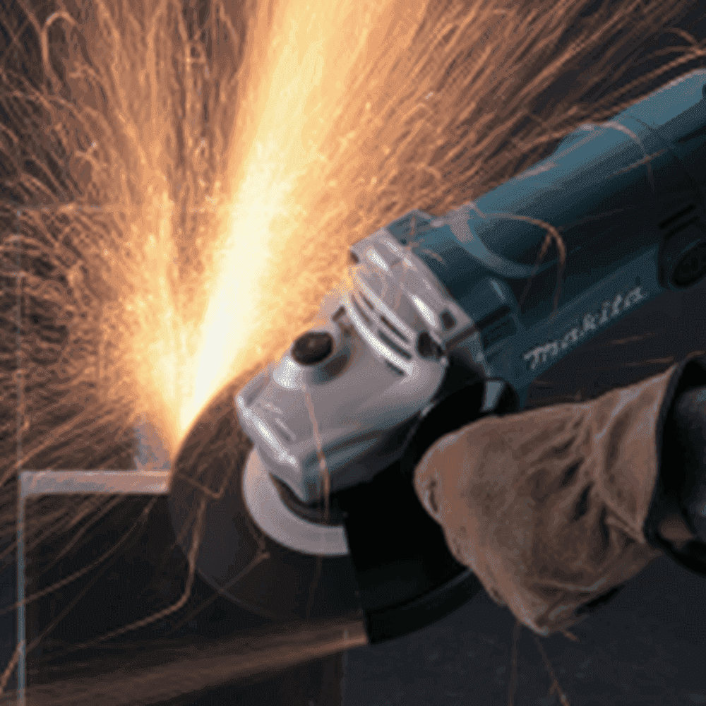 Makita GA7050