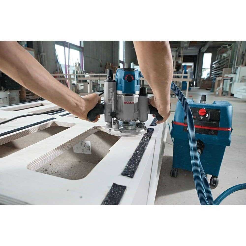 Bosch GOF 1600 CE