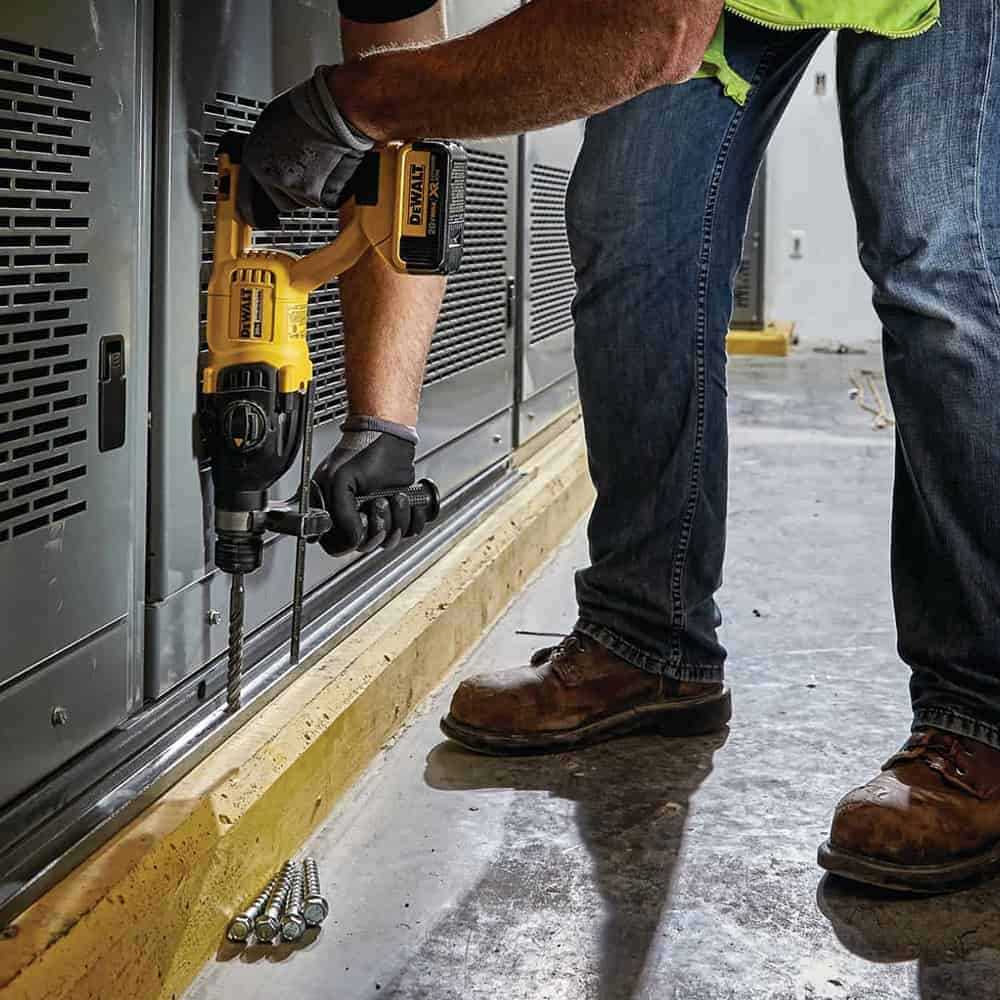 Dewalt DCH133M1EXP-GB