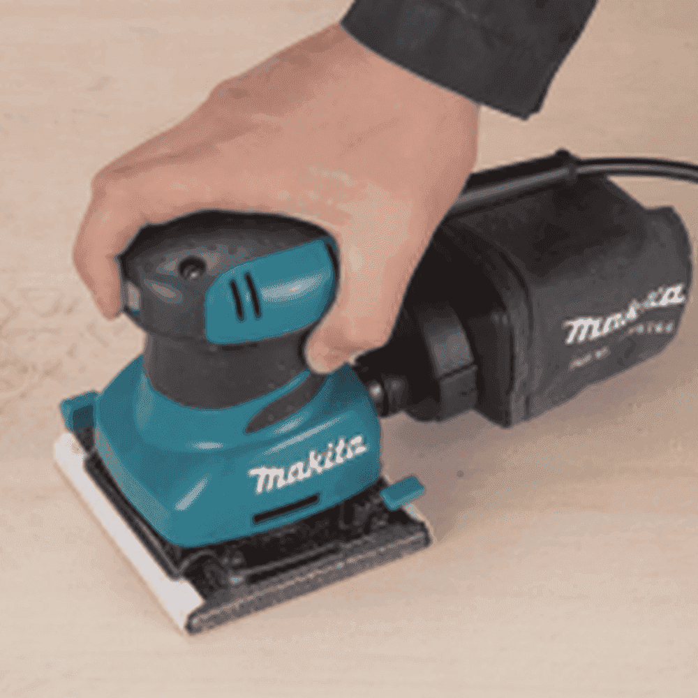 Makita BO4556